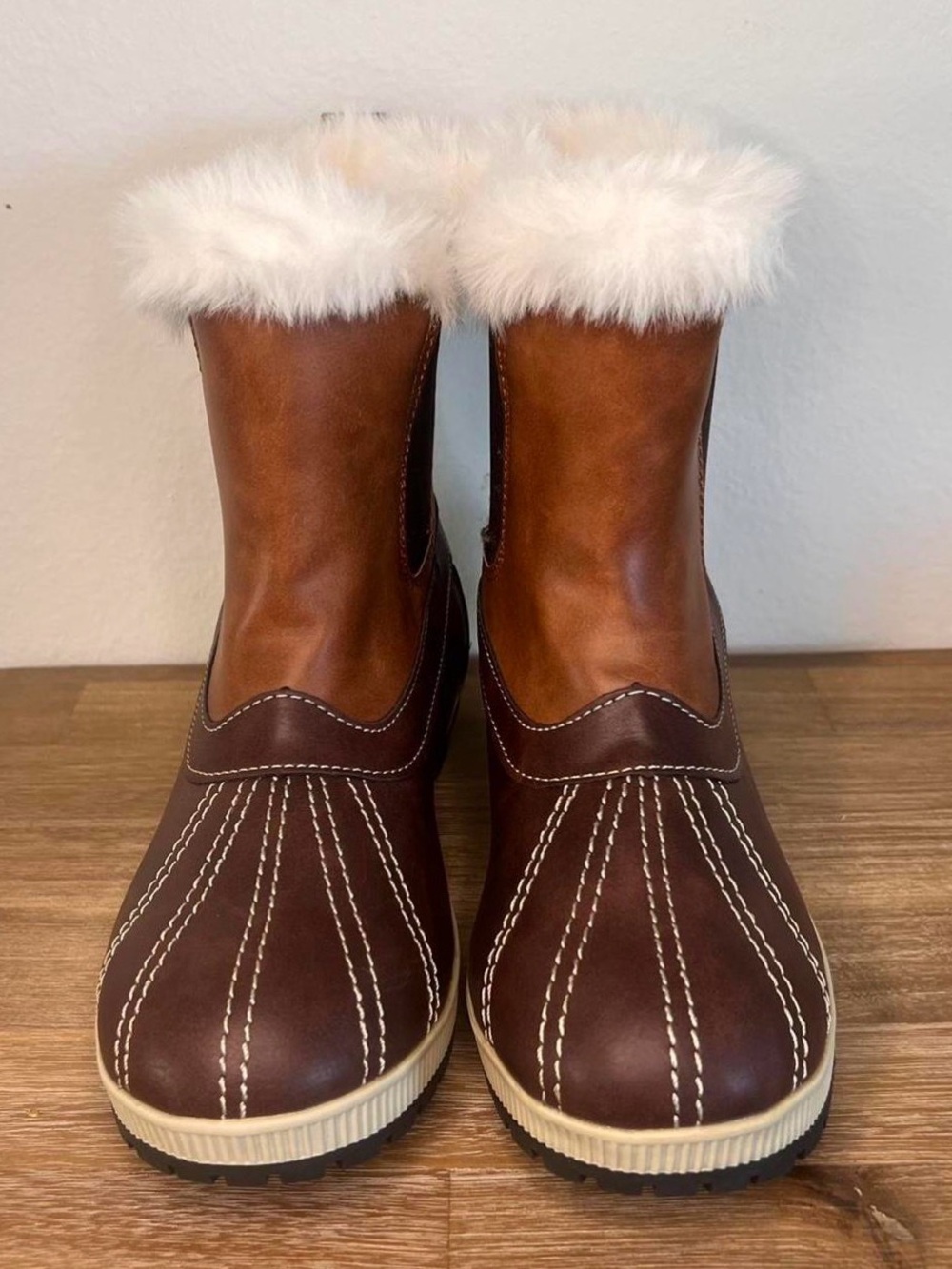 London Fog NIB Mildred Cold Weather Dark Brown Women Boots Size 9
